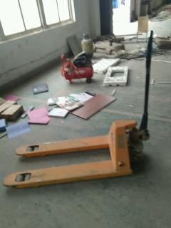 家具廠設備更新換代 斷料鋸、砂光機等木工與建筑機械的優化處理方案